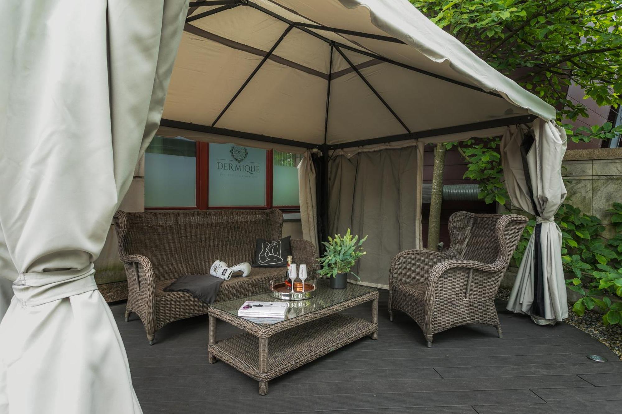 A11 Apartments & Spa Dermique Cracovia Esterno foto