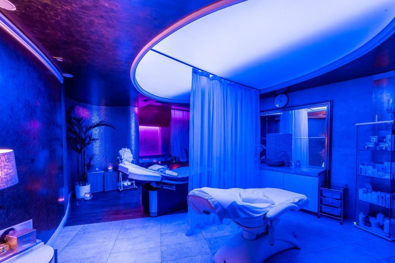 A11 Apartments & Spa Dermique Cracovia Esterno foto